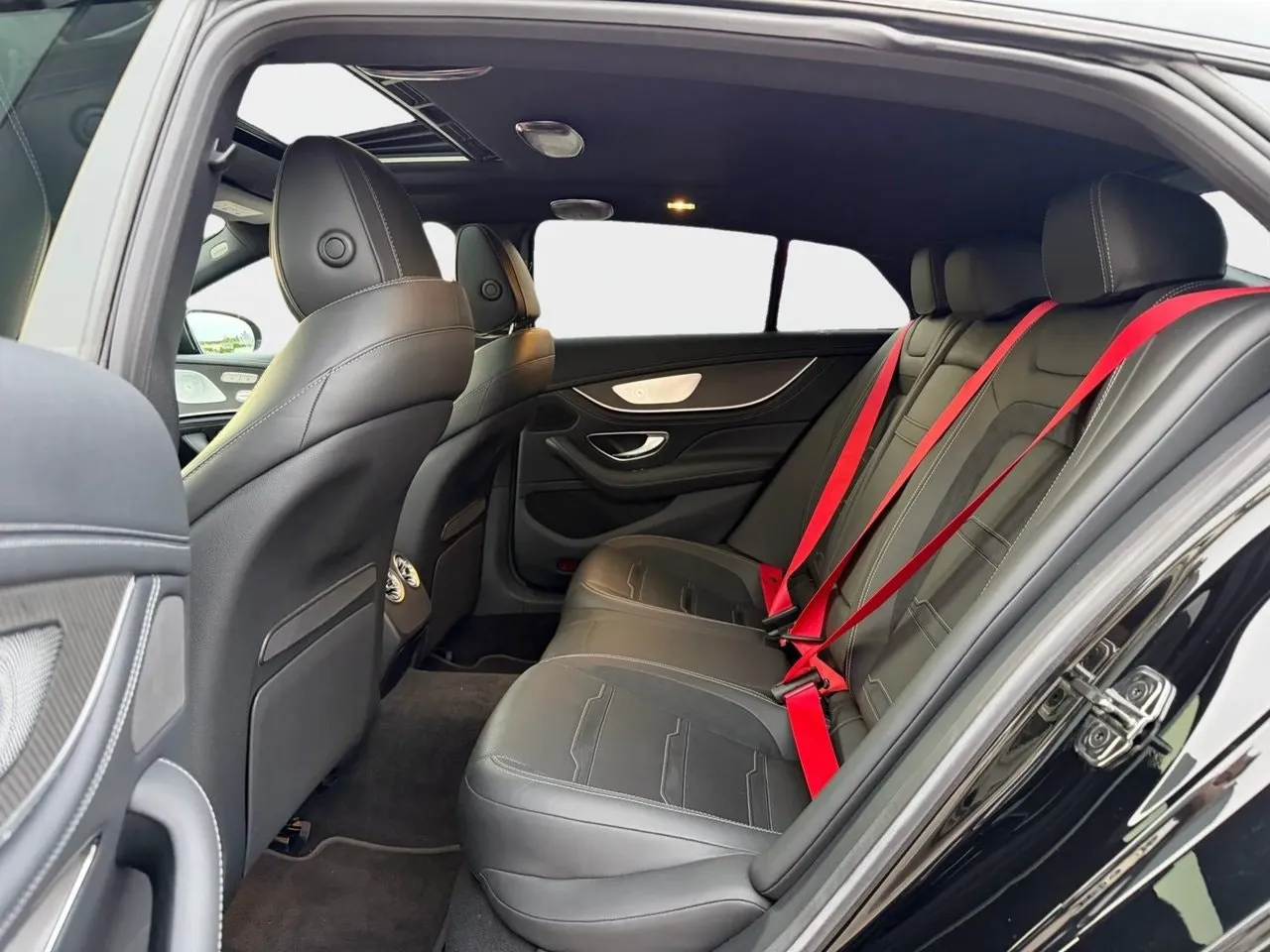 Vehicle image 33