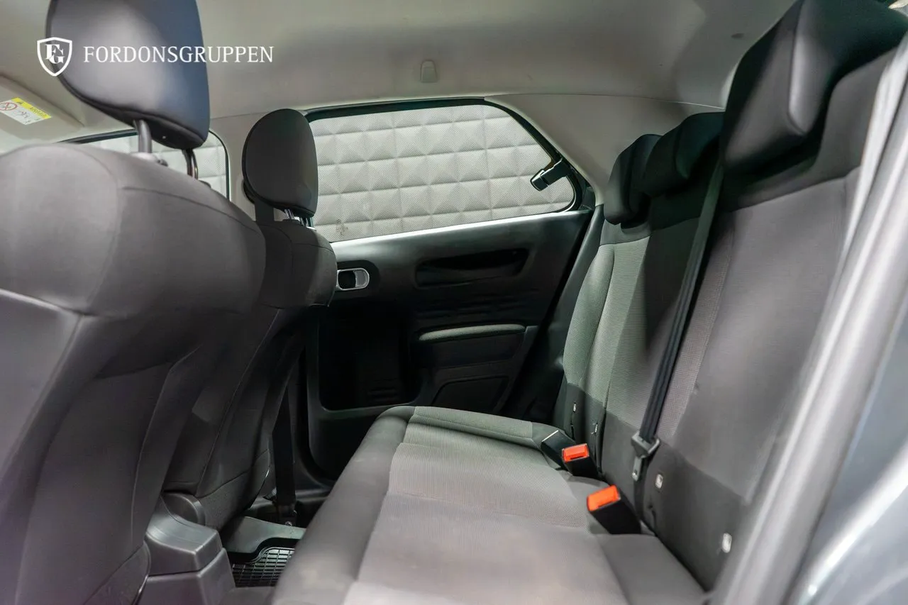 Vehicle image 22