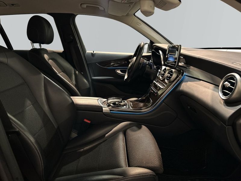 Mercedes GLC220 bild 10