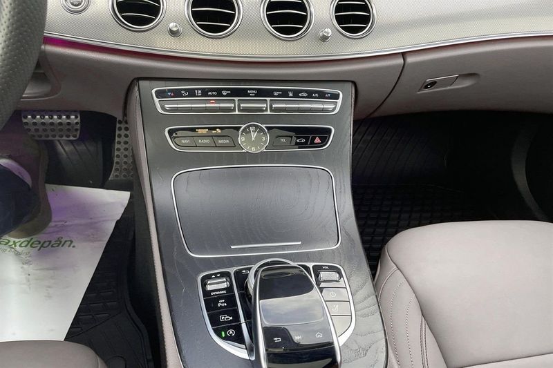 Mercedes E220 bild 14