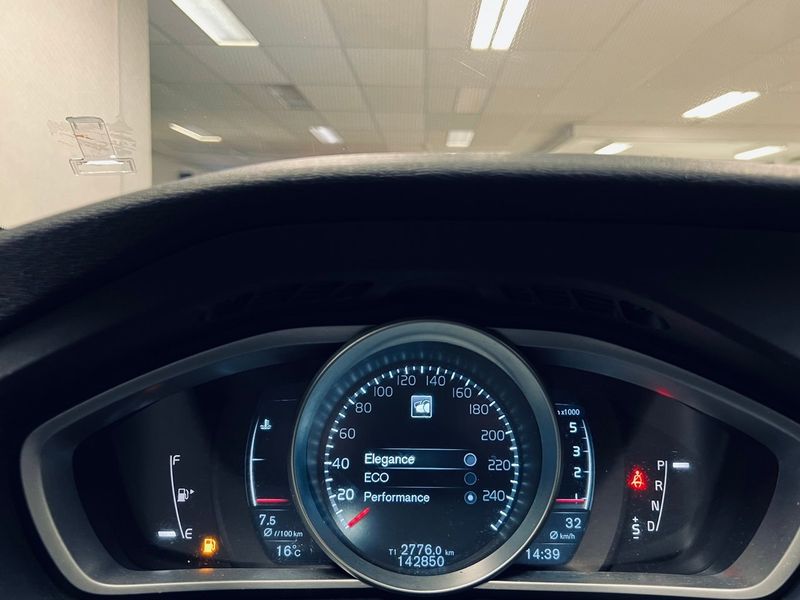 Volvo V40 bild 16