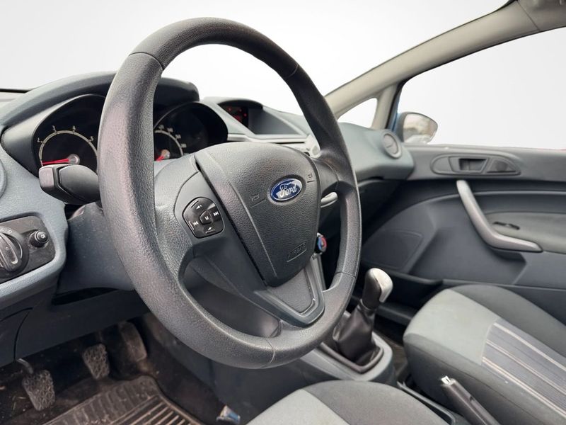 Ford Fiesta bild 9