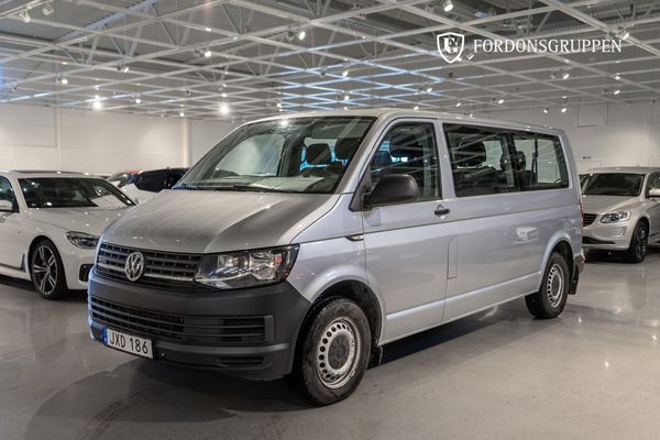 Volkswagen Caravelle T32 2.0 TDI 4MOTION / 9-Sits / Drag / Värmare - 2016