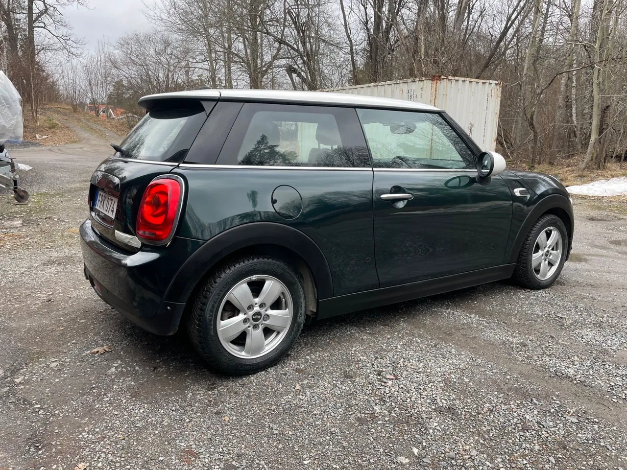 Vehicle image 3