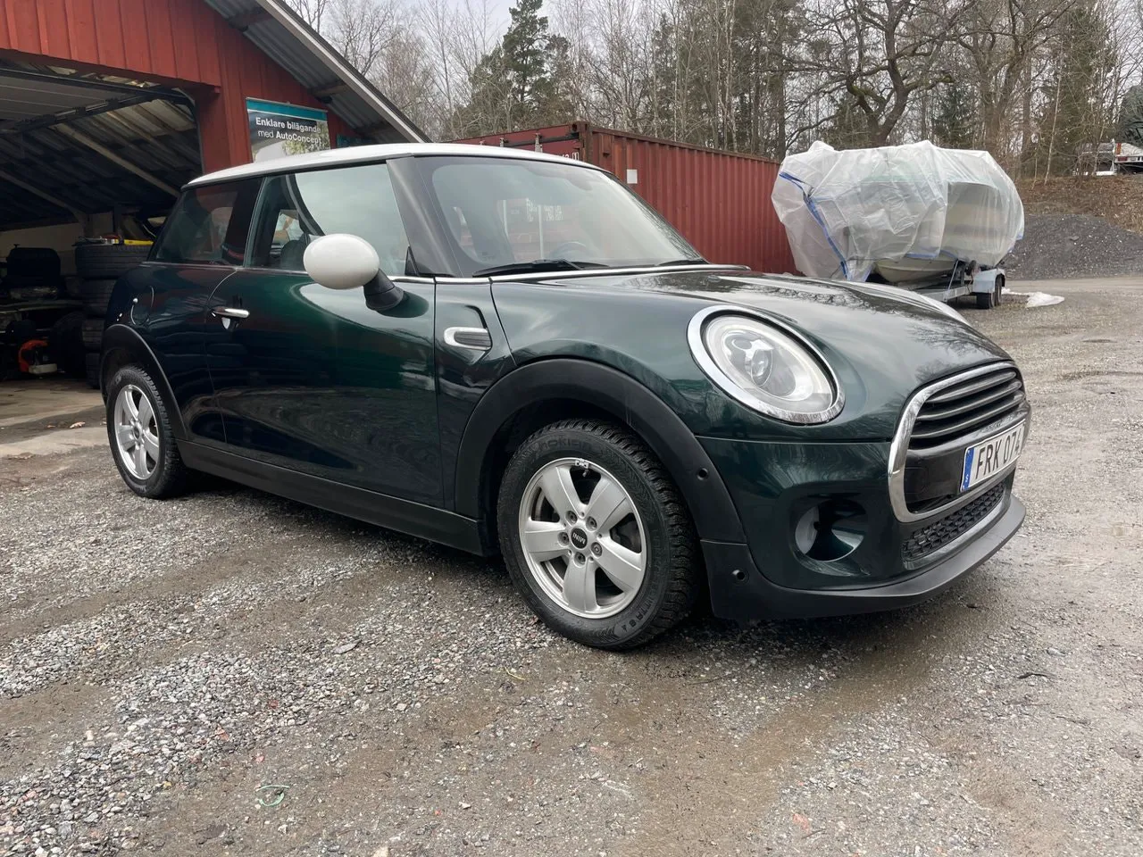 Vehicle image 2