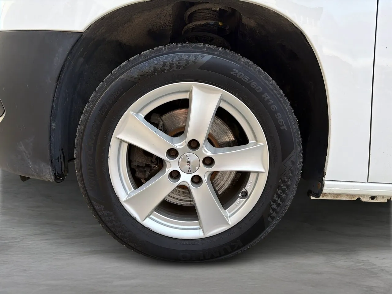 Vehicle image 21