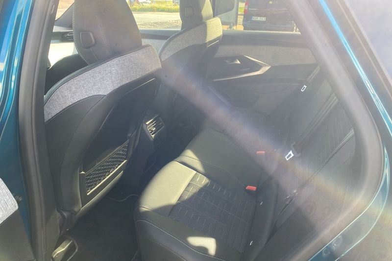 Peugeot e-3008 bild 7