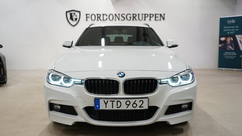 BMW 330 bild 11