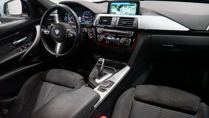 BMW 330 bild 19