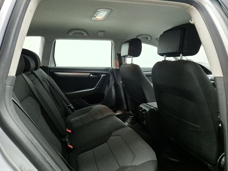 Volkswagen Passat bild 21