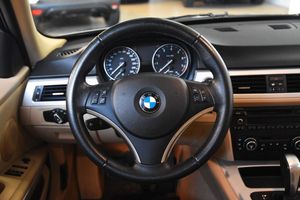 BMW 320 bild 8