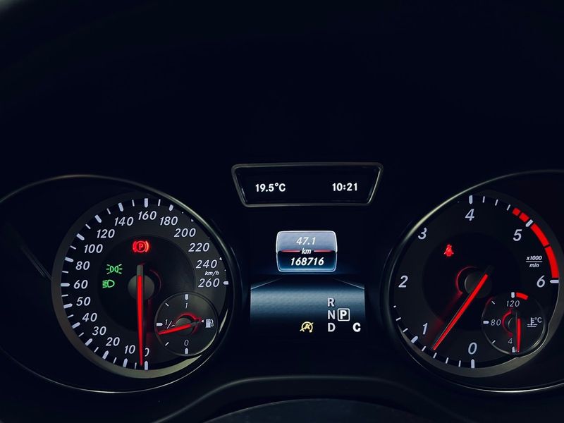 Mercedes GLA220 bild 17