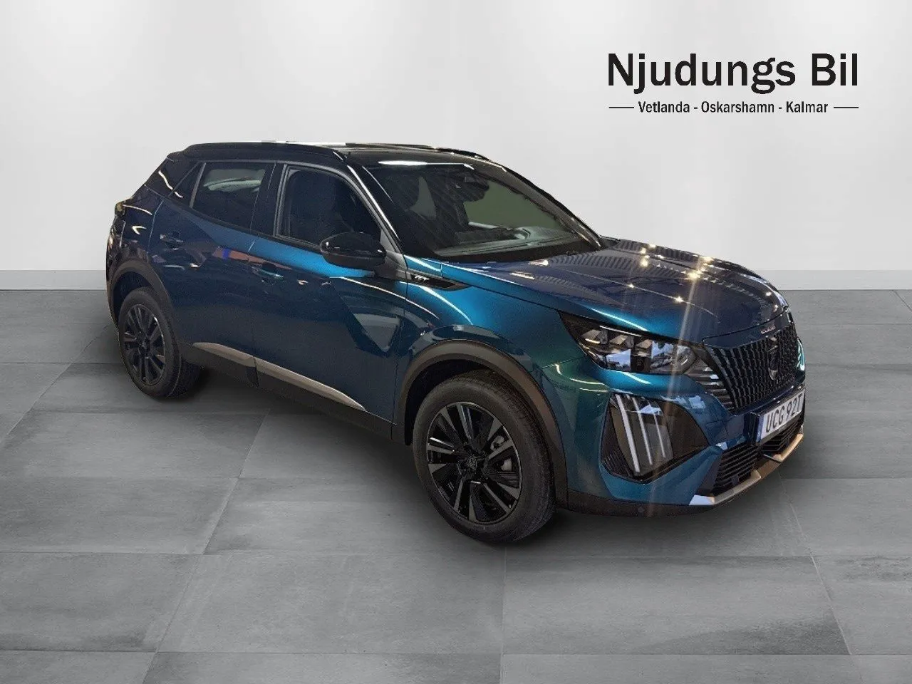 Vehicle image 3