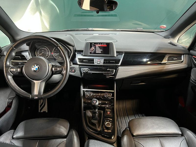 BMW 218 bild 6