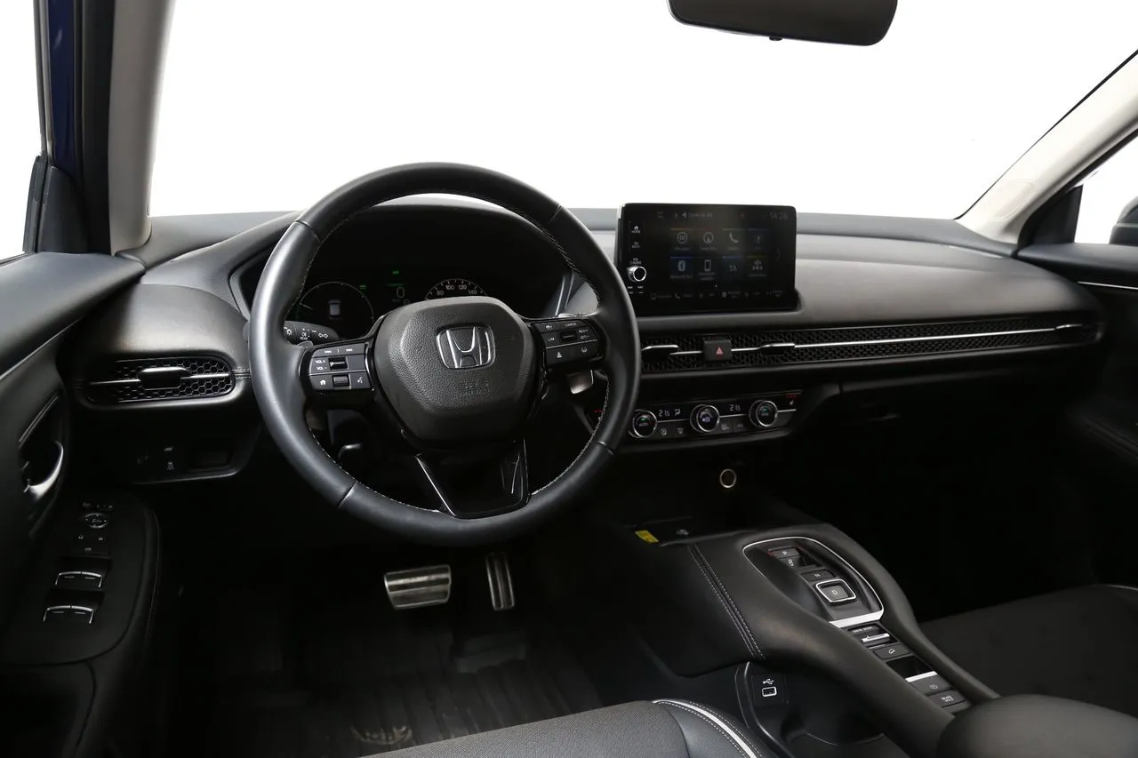 Vehicle image 14