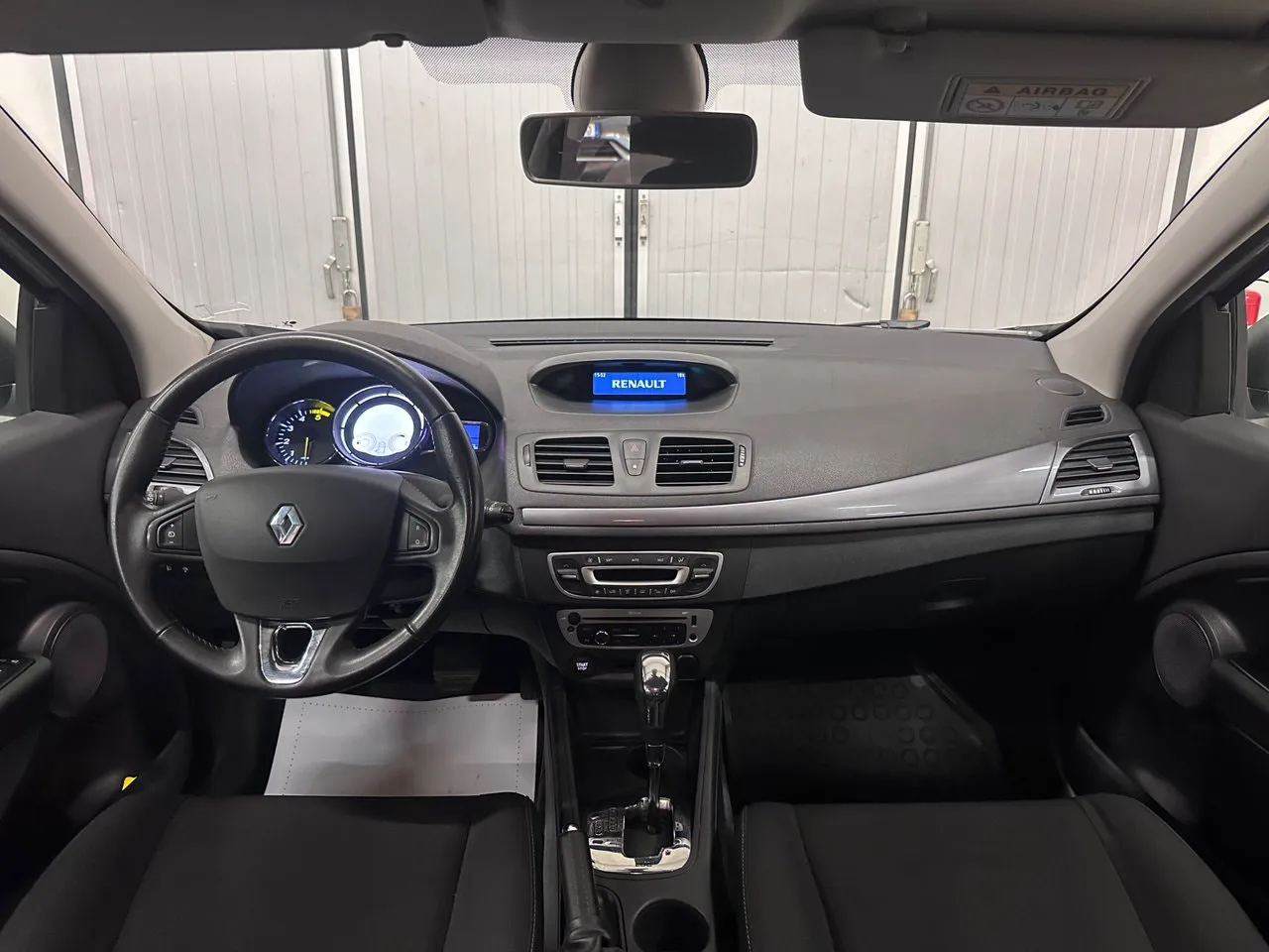Vehicle image 18