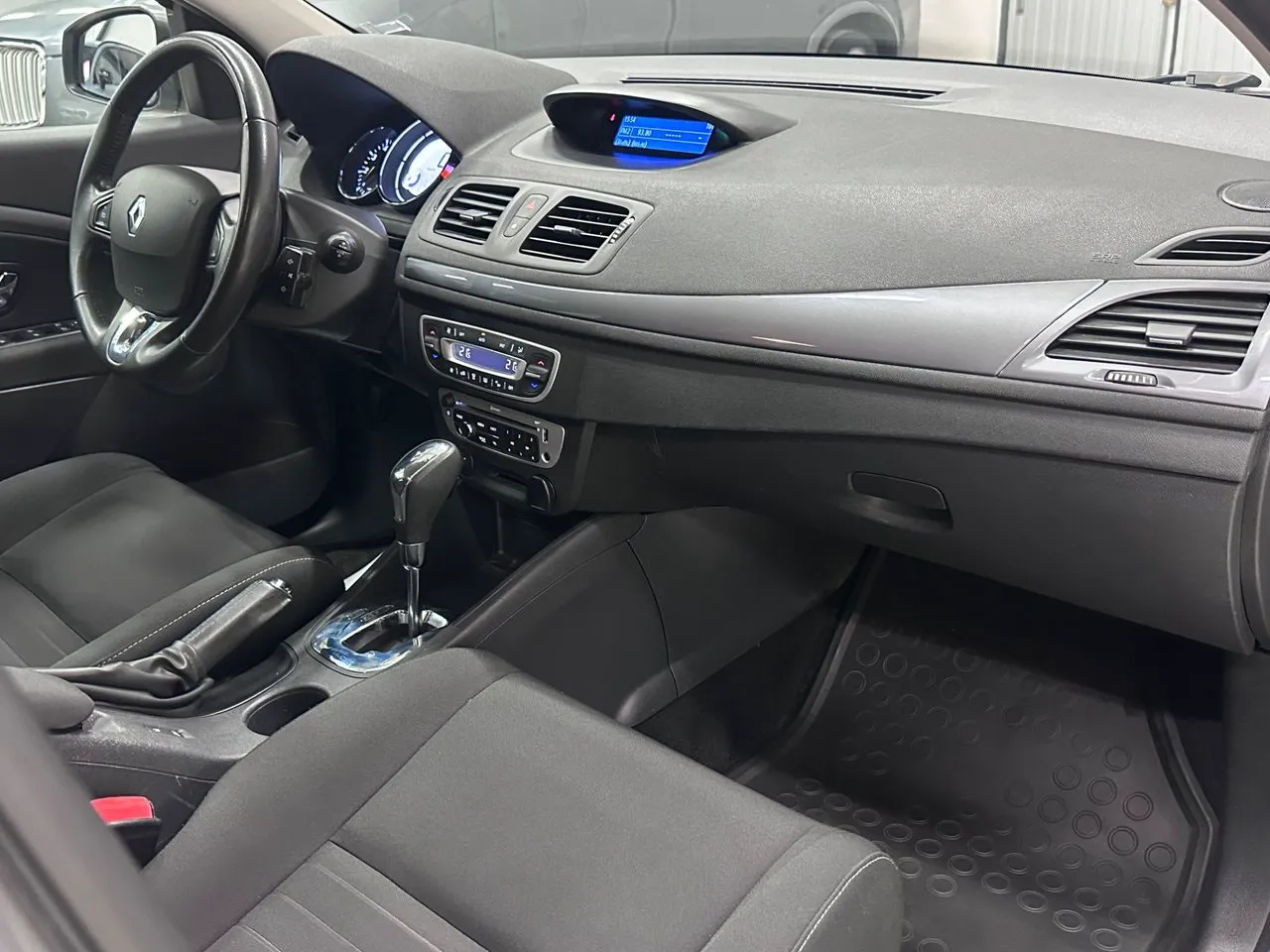 Vehicle image 21