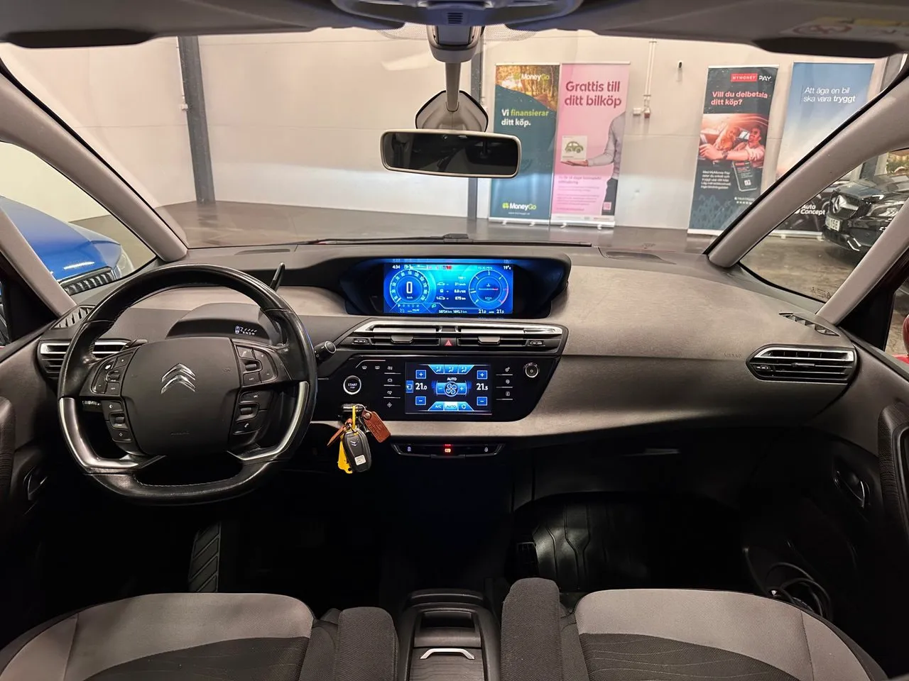 Vehicle image 20