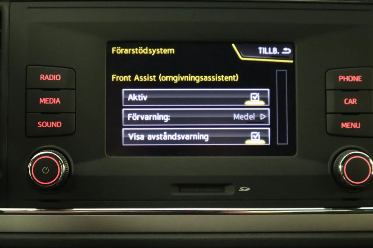 Vehicle image 32