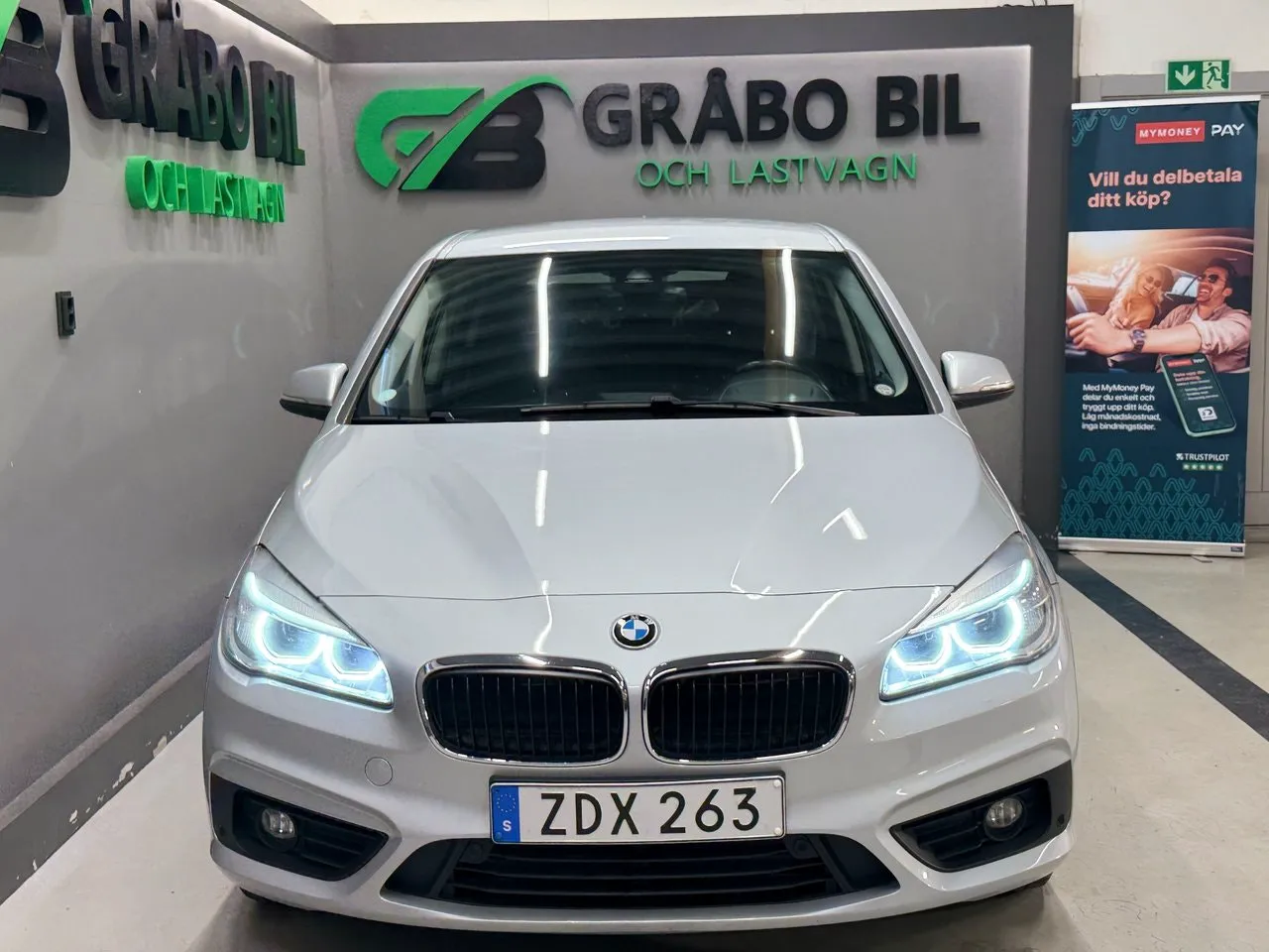 Vehicle image 7