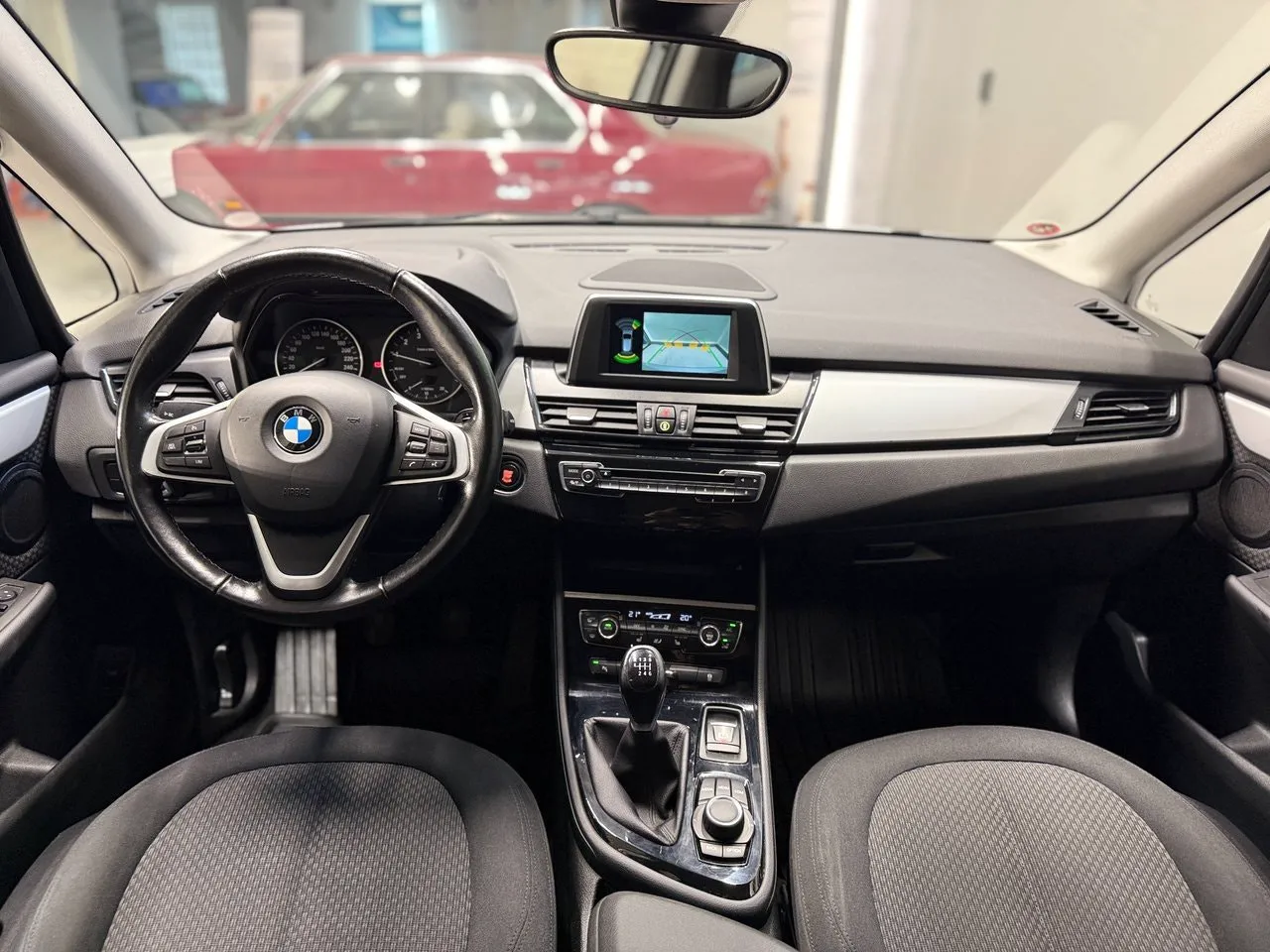 Vehicle image 14