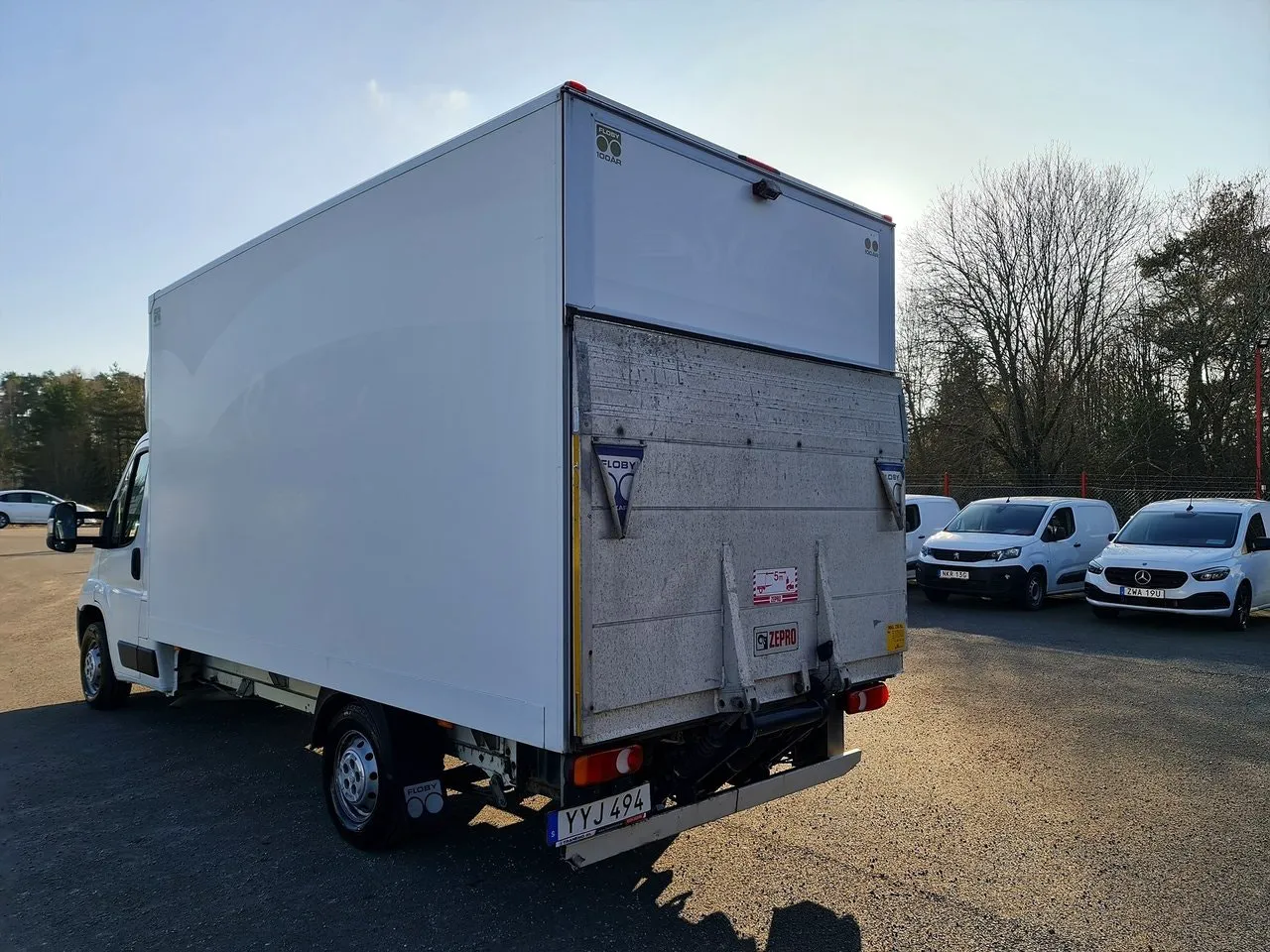 Vehicle image 5