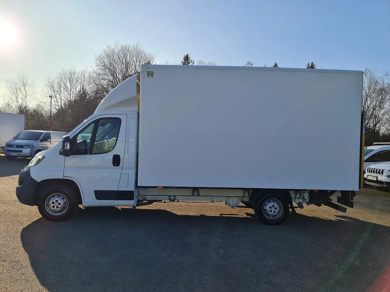 Vehicle image 6