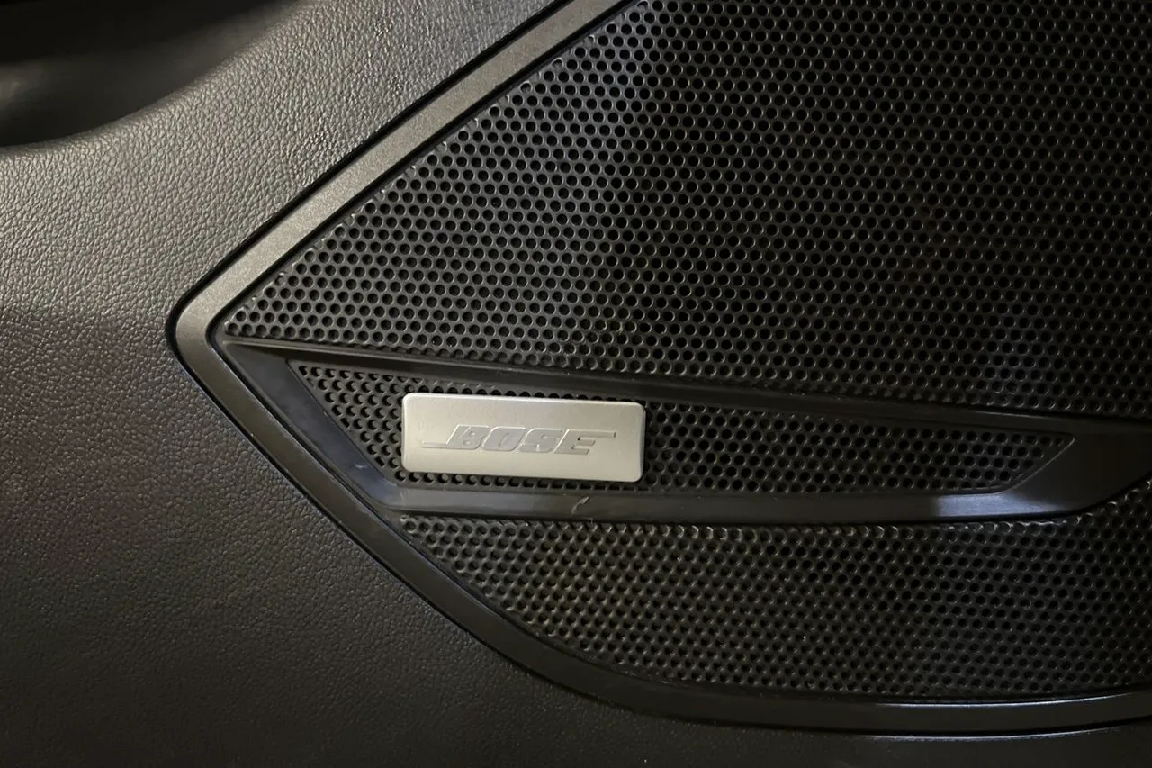 Vehicle image 22