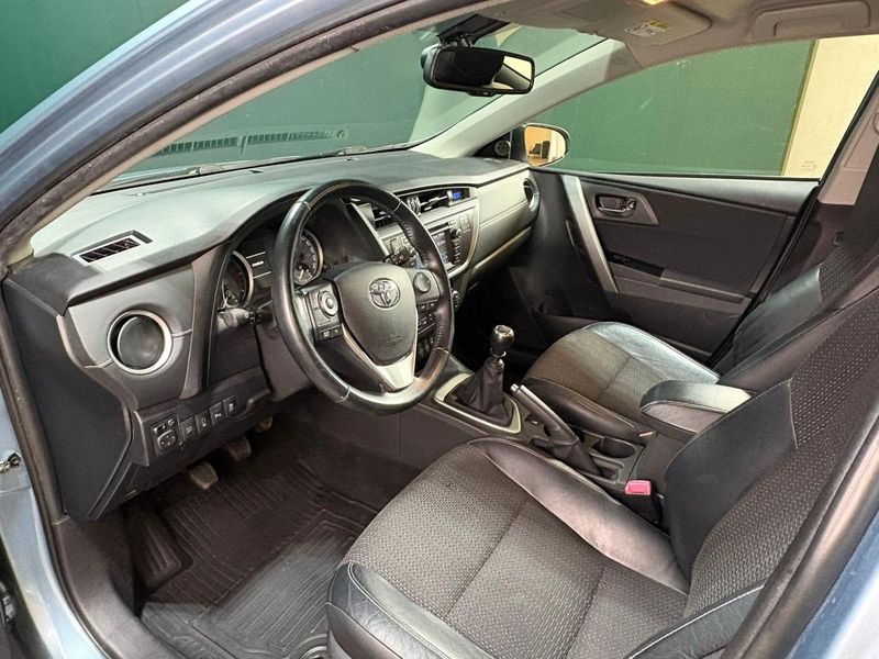 Toyota Auris bild 5