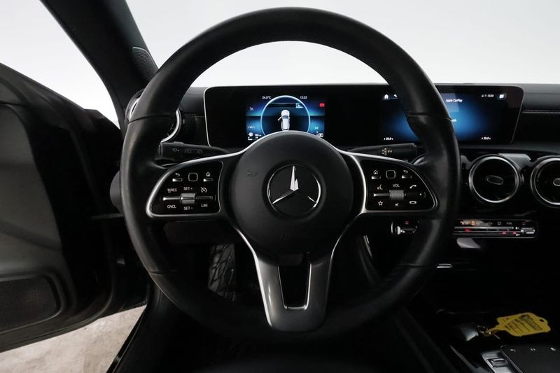 Mercedes CLA200 bild 15