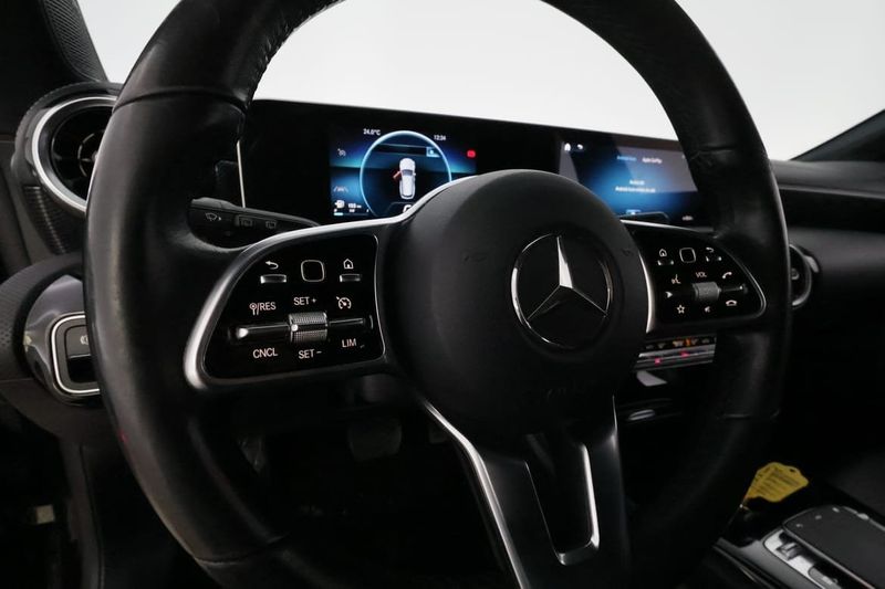 Mercedes CLA200 bild 16