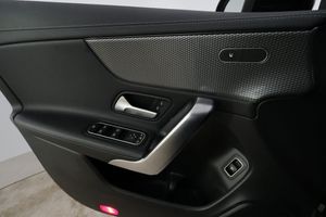 Mercedes CLA200 bild 28