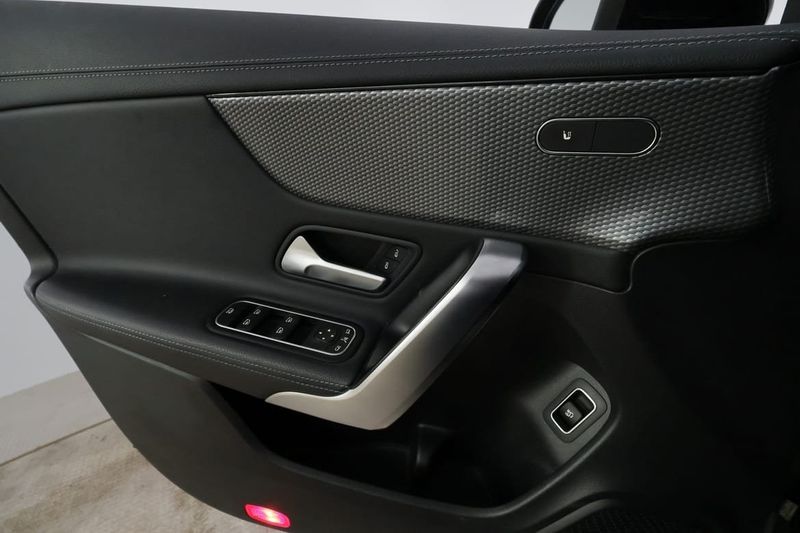 Mercedes CLA200 bild 28