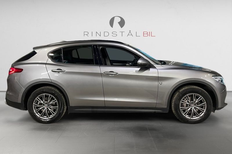 Alfa Romeo Stelvio bild 8
