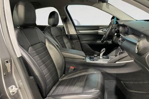 Alfa Romeo Stelvio bild 15