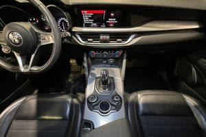 Alfa Romeo Stelvio bild 12