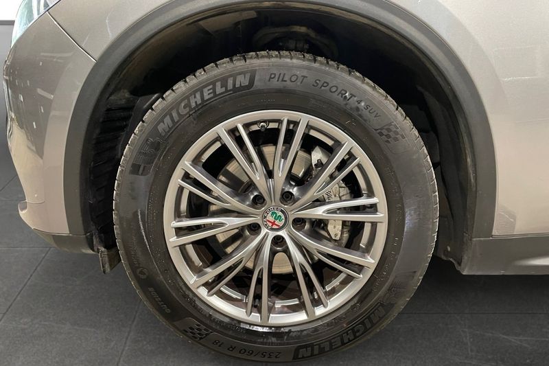 Alfa Romeo Stelvio bild 16