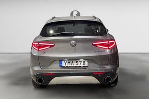 Alfa Romeo Stelvio bild 6