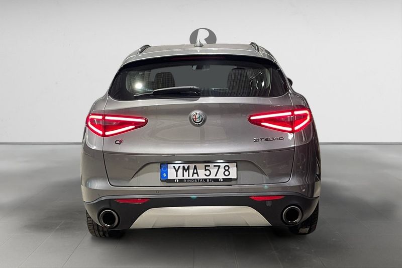 Alfa Romeo Stelvio bild 6