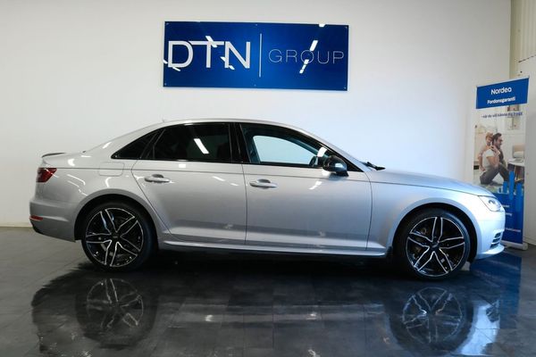 Audi A4 Sedan/2.0/TDI/Quattro/VÄLUTRUSTAD/DRAG/VÄRMARE - 2016