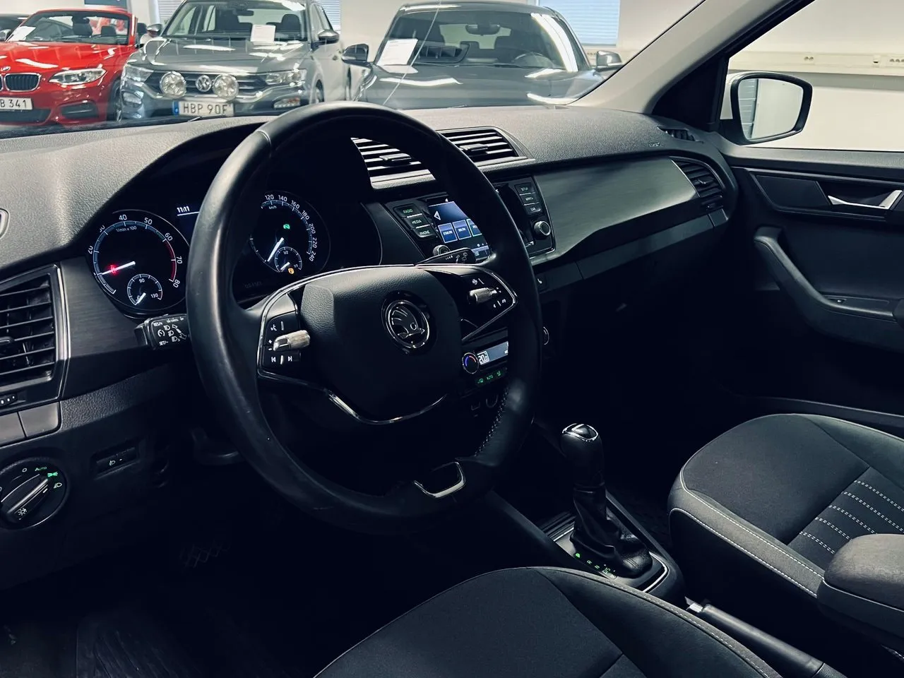 Vehicle image 6