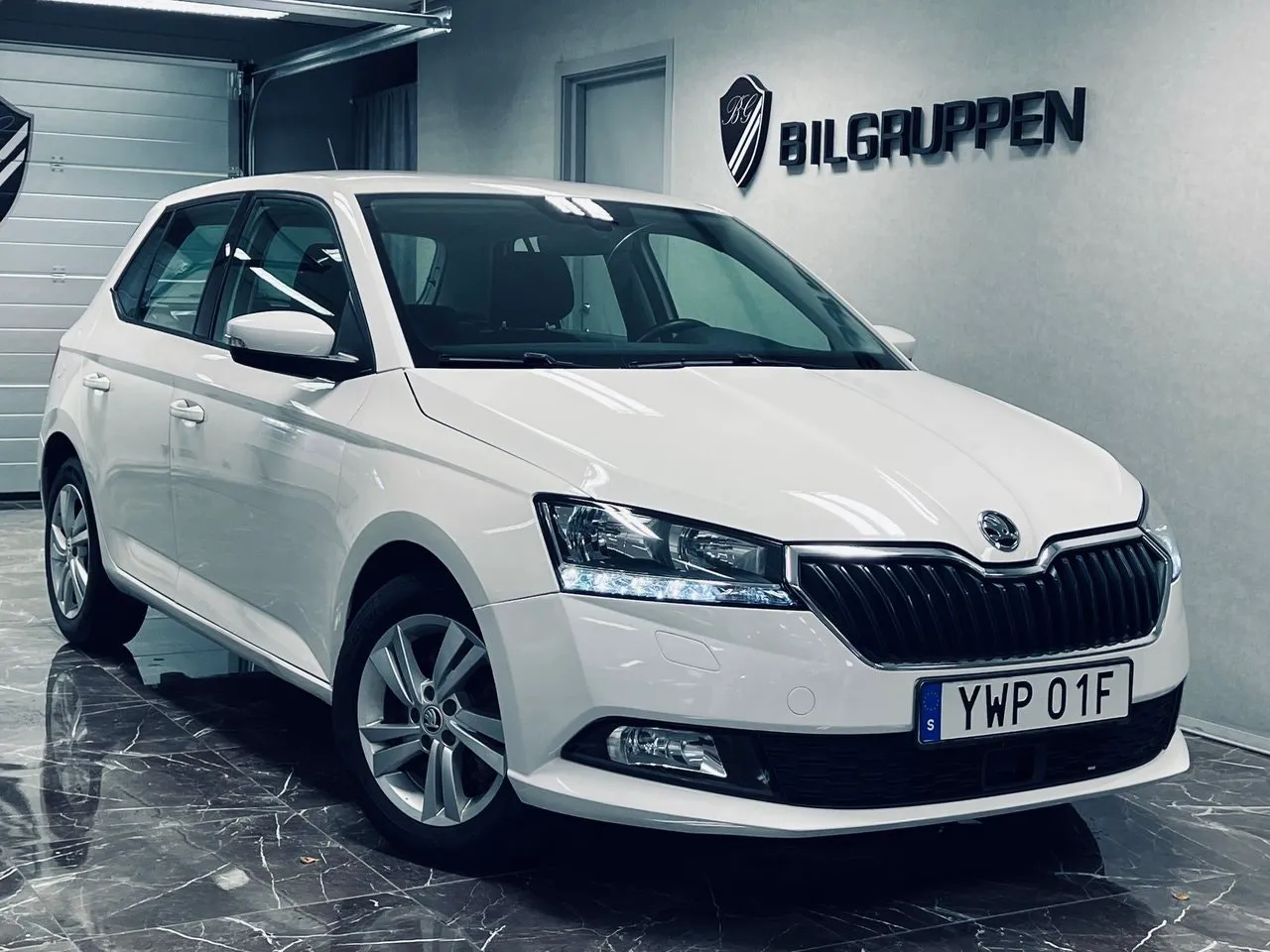 Vehicle image 1