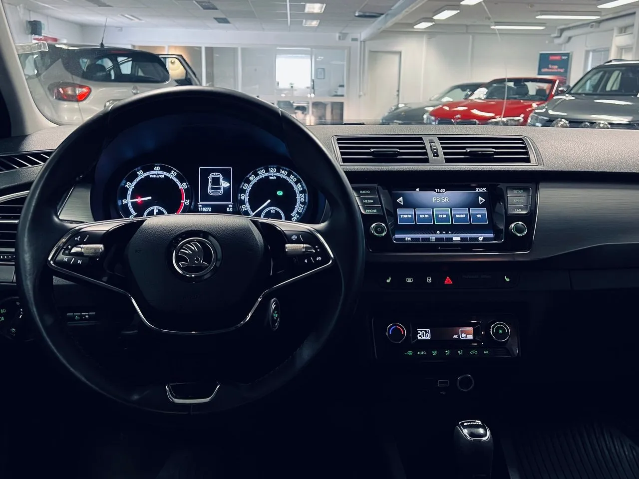Vehicle image 10