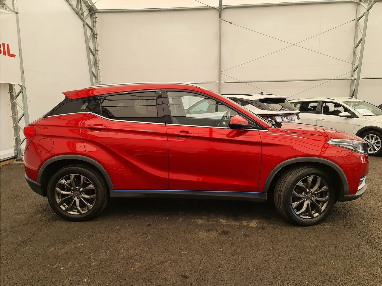 Vehicle image 1