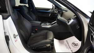 BMW i4 bild 13