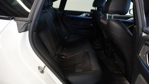 BMW i4 bild 14