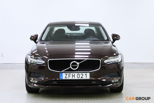 Volvo S90 D4 Geartronic Momentum 190hk PDC P-värm GPS Döda-vinkel - 2018