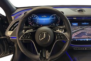 Mercedes E300 bild 13