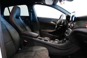 Mercedes CLA45 AMG bild 9