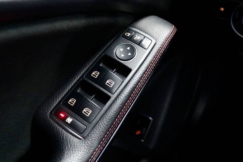 Mercedes CLA45 AMG bild 21